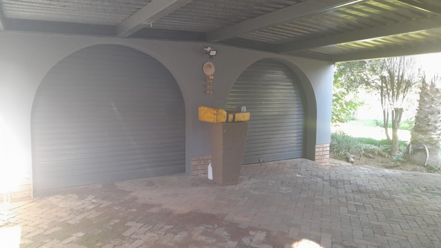 To Let 4 Bedroom Property for Rent in La Hoff North West